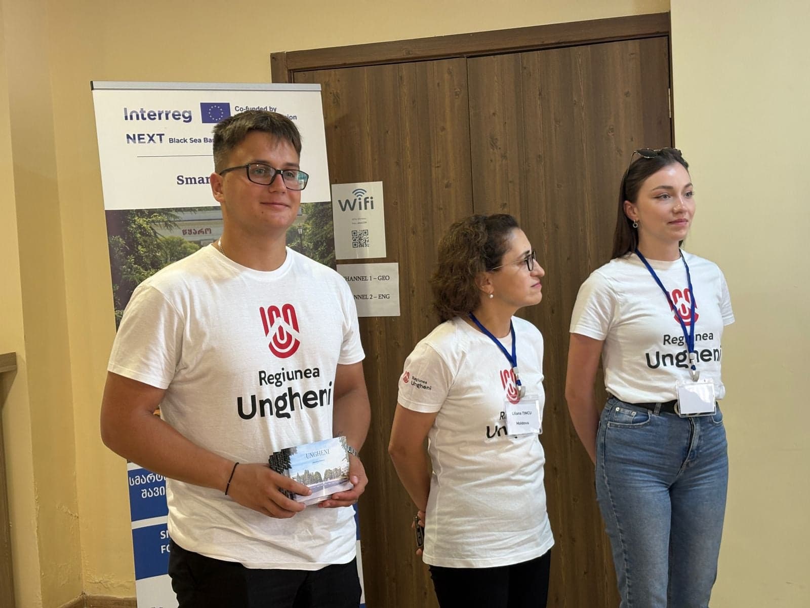 <p style="text-align: justify">წყალტუბოს მუნიციპალიტეტში საერთაშორისო პროექტის „სმარტი და ინოვაციური გადაწყვეტილებები შავი ზღვის ქვეყნებში მწვანე და სუფთა სასოფლო თემებისათვის – Smart4Rural“ ფარგლებში საზაფხულო ეკო ბანაკი გაიხსნა. ბანაკში მონაწილეობენ ახალგაზრდები საქართველოდან, რუმინეთიდან და მოლდოვიდან.</p><p style="text-align: justify">ბანაკის გახსნისას პროექტის მიზნებსა და ეკოაქტივობების მნიშვნელობაზე ისაუბრა პროექტის მენეჯერმა, იმერეთის მხარის მეცნიერთა კავშირ „სპექტრის“ თავმჯდომარემ ქეთევან ცხაკაიამ. ახალგაზრდებს სიტყვით მიმართა და წარმატებები უსურვა პროექტის კოორდინატორმა მაია ფანჩულიძემ. ღონისძიებას ესწრებოდნენ ქუთაისის სახელმწიფო უნივერსიტეტის რექტორი შალვა კირთაძე და საგარეო ურთიერთობათა და განვითარების სამსახურის უფროსი დავით გეგეჭკორი, რომლებმაც ხაზი გაუსვეს გარემოსდაცვით პროგრამებში ახალგაზრდების ჩართულობის მნიშვნელობას.</p><p style="text-align: justify">მონაწილეებმა მოლდოვის ქალაქ უნგენიდან და რუმინეთის ქალაქ გალაციდან წარმოადგინეს პრეზენტაციები ადგილობრივ ეკოინიციატივებზე. ბანაკის ფარგლებში დაგეგმილია მასტერკლასები ურბანული და სოფლის თემებისთვის ჭკვიანი და მდგრადი განვითარების გადაწყვეტილებებზე, აგრეთვე ახალგაზრდებისთვის შექმნილი ქსელური და შემეცნებითი სივრცეები, რაც ხელს შეუწყობს &nbsp;გამოცდილების გაზიარებასა და გუნდური მუშაობის განვითარებას.</p><p style="text-align: justify">ბანაკის ერთ-ერთი მთავარი მიზანია "იდეათონის" ჩატარება, რომლის დროს მონაწილეებს შესაძლებლობა ექნებათ წარმოადგინონ კრეატიული და სმარტ-ეკოინოვაციური პროექტები. &nbsp;ეკო ბანაკში &nbsp;18 მონაწილე &nbsp;5 დღეს გაატარებს.&nbsp;</p><p style="text-align: justify">პროექტი Smart4Rural დაფინანსებულია ევროკავშირის INTERREG VI-B „შავი ზღვის აუზის ქვეყნების NEXT პროგრამის“ ფარგლებში და მას ოთხი ქვეყანა – საქართველო, რუმინეთი, მოლდოვა და თურქეთი  ერთობლივად ახორციელებს.</p>