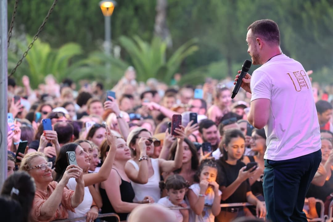 ზუგდიდის მერიის ორგანიზებით ანაკლიაში ჯგუფი "ურსას” კონცერტი გაიმართა