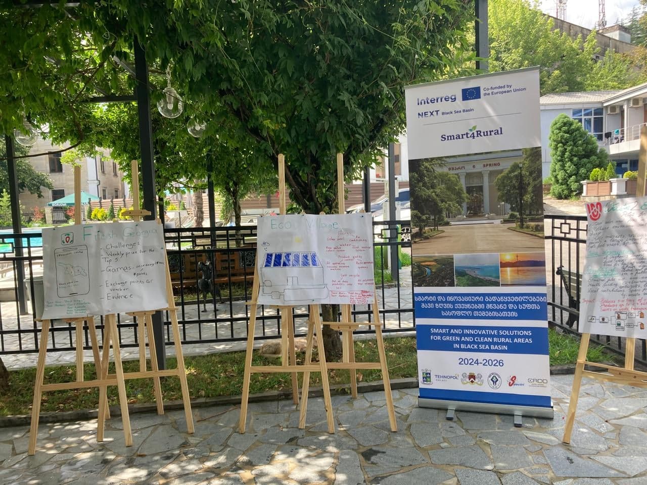 <p style="text-align: justify">საერთაშორისო პროექტის „სმარტი და ინოვაციური გადაწყვეტილებები შავი ზღვის ქვეყნებში მწვანე და სუფთა სასოფლო თემებისთვის – Smart4Rural“ ფარგლებში, 2025 წლის 21-25 ივლისს, ქალაქ წყალტუბოში „ეკოინოვაციების აკადემიის“ მონაწილეებმა სხვადასხვა საინტერესო და კრეატიული აქტივობები განახორციელეს. </p><p style="text-align: justify">კერძოდ, ეკოინოვაციური იდეების იდეათონი, სადაც ახალგაზრდების მიერ მრავალი საინტერესო პროექტი იქნა წარმოდგენილი.</p><p style="text-align: justify">აღსანიშნავია, რომ საუკეთესო იდეები რეკომენდებული იქნა დანერგვისათვის.</p><p style="text-align: justify">ეკოინოვაციების აკადემიის დასკვნითი ღონისძიება მიეძღვნა მონაწილეთა ქვეყნების ისტორიისა და კულტურული ტრადიციების გაცნობა-გაზიარებას, რომელიც ხალისიანად &nbsp;წარიმართა.&nbsp;</p><p style="text-align: justify">"ეკოინოვაციების აკადემია“ მიზნად ისახავდა ახალგაზრდებში ინოვაციური აზროვნების და &nbsp;პრაქტიკული უნარების განვითარების ხელშეწყობას, გარემოსდაცვითი &nbsp;ცნობიერების ამაღლებასა და სმარტიდეების მხარდაჭერას.&nbsp;</p>
