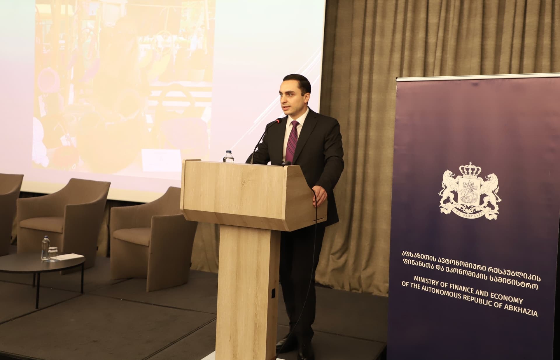 Frontnews image description