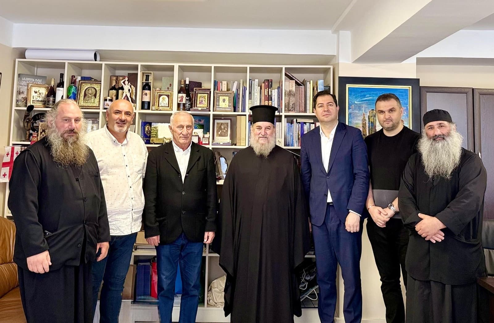 Frontnews image description