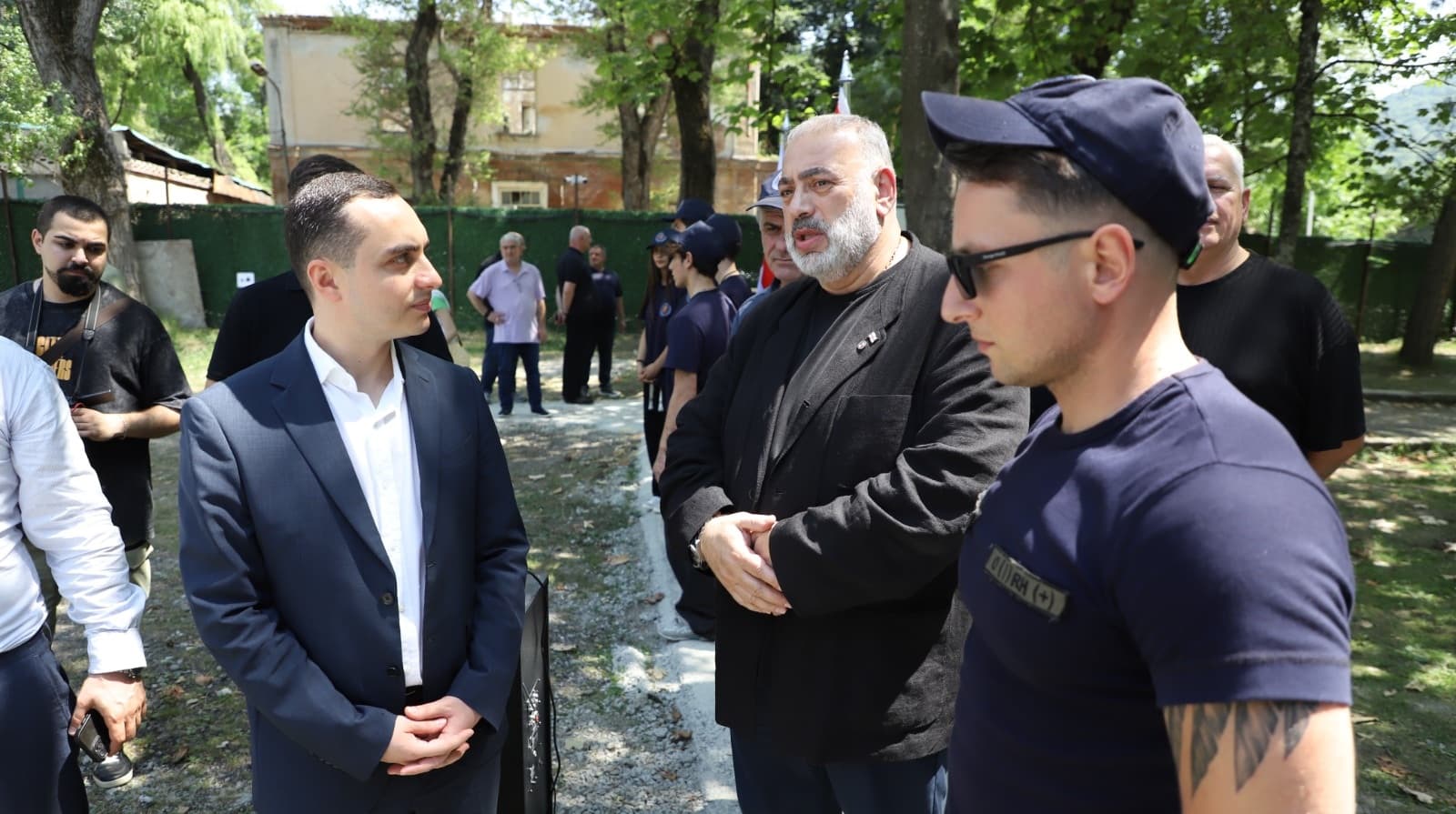 Frontnews image description