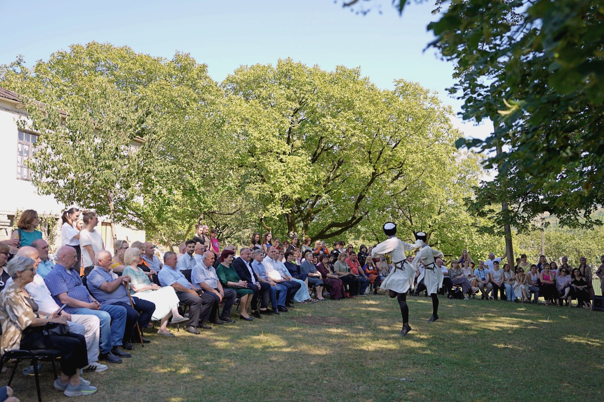 Frontnews image description