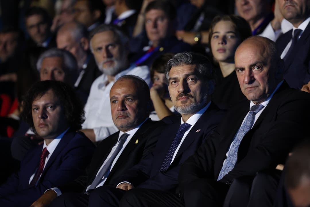 მიხეილ ყაველაშვილმა სანდრო ბაზაძეს მსოფლიო ჩემპიონის ტიტულის მოპოვება მიულოცა