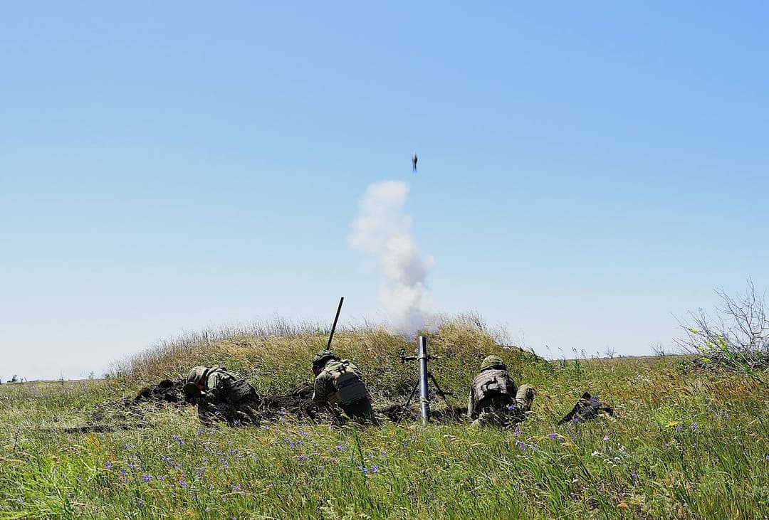 უკრაინის გენშტაბი - რუსებმა 24 საათში 1050 ჯარისკაცი და 200-ზე მეტი ერთეული ტექნიკა დაკარგეს