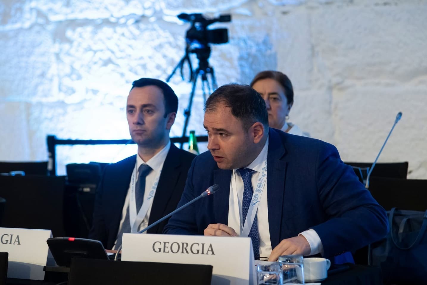 Frontnews image description