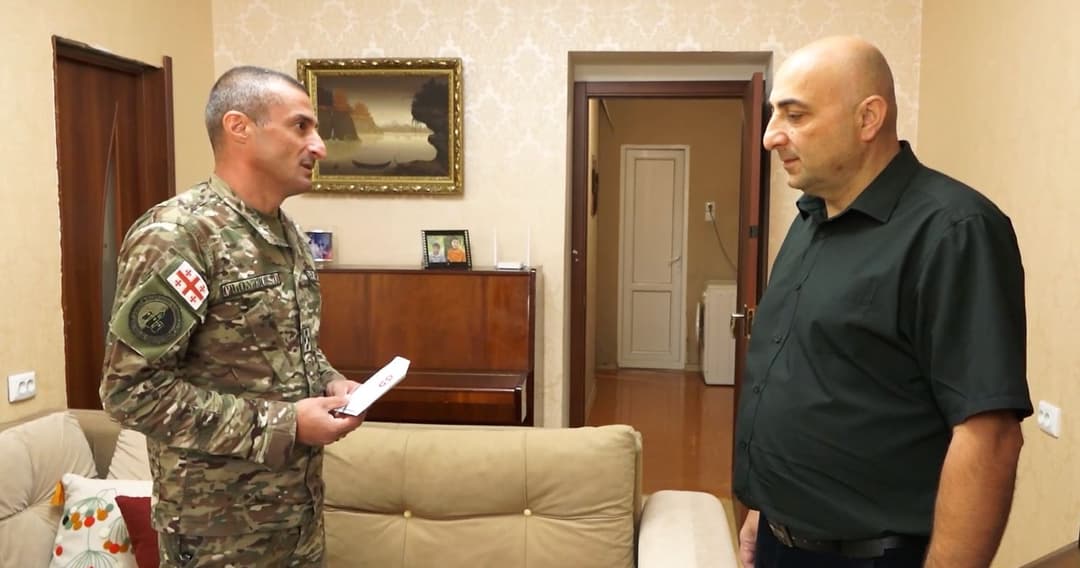 წვევამდელთა ეროვნულ სამხედრო სამსახურში საკუთარი სურვილით დარეგისტრირებულთა ოჯახებს მადლობის წერილები გადაეცათ