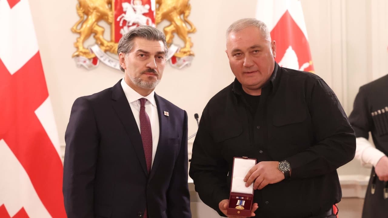 Frontnews image description