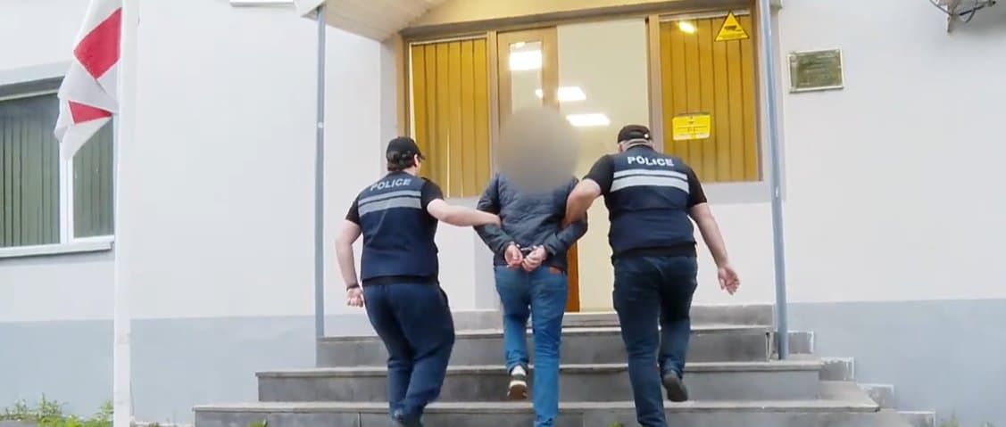 Frontnews image description