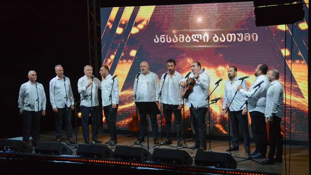 პეტრას ციხეზე ქალაქური სიმღერების საღამო გაიმართა