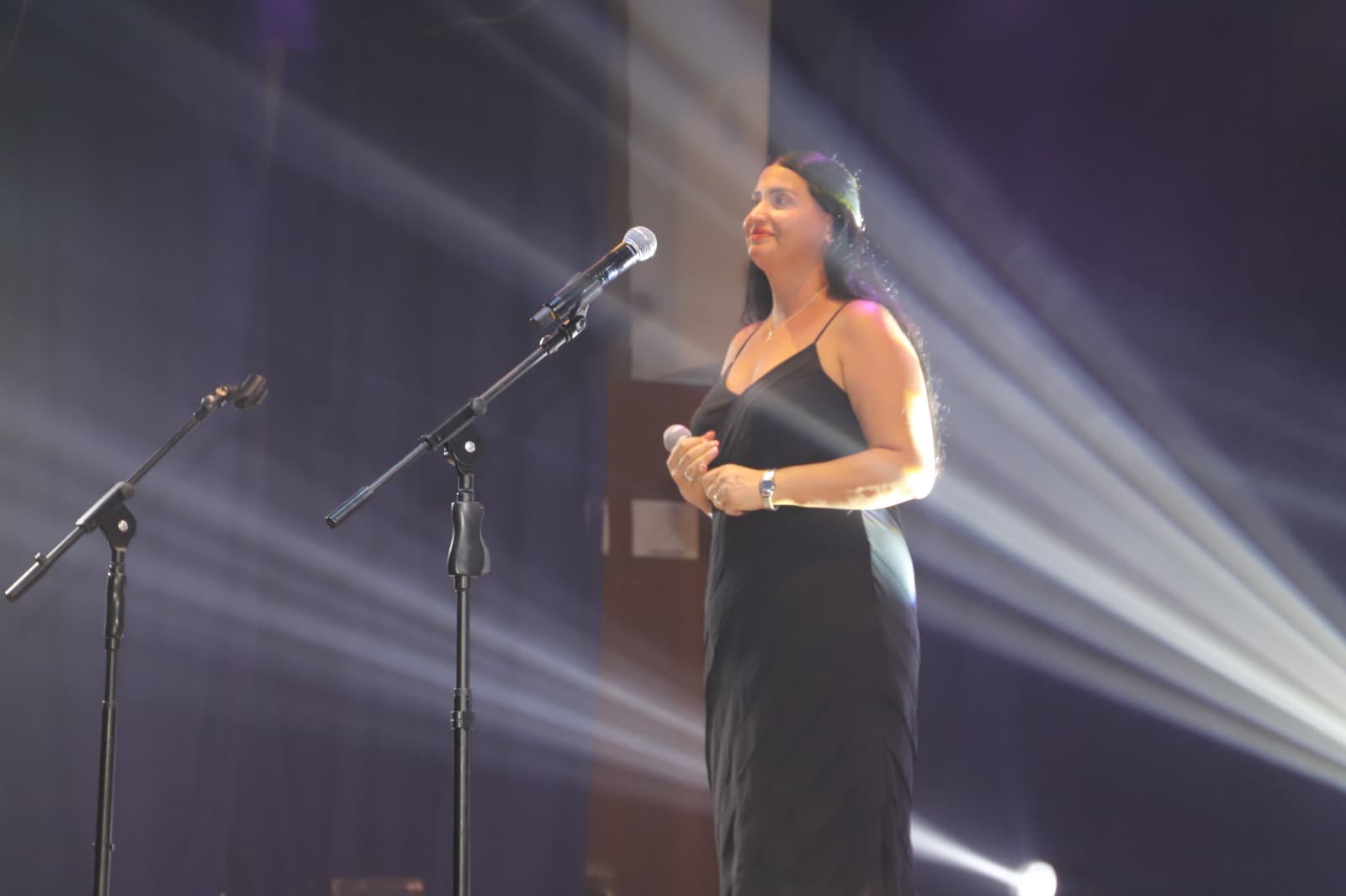 <p style="text-align: justify">27 აგვისტოს, თერჯოლაში, "მუსიკალური ზაფხული 2025“-ის კონცერტების სერიის ფარგლებში კიდევ ერთი ღონისძიება მოეწყო.</p><p style="text-align: justify">მასში მონაწილეობდნენ მუსიკალური შემსრულებლები: დათუნა სირბილაძე,ელენე ფოჩხუა, ნინუცა ბედიაშვილი, მერაბ ვარდოსანიძე და სოფო პაპუაშვილი. საღამო ნიკოლოზ წულუკიძეს მიჰყავდა.</p><p style="text-align: justify">ღონისძიებას, რომელიც თერჯოლის კულტურის სახლის დარბაზში ჩატარდა, ადგილობრივებთან ერთად, მუნიციპალიტეტის მერი მანუჩარ რობაქიძე დაესწრო.</p><p style="text-align: justify">კონცერტი საქართველოს კულტურის სამინისტროს მხარდაჭერით ჩატარდა.</p>