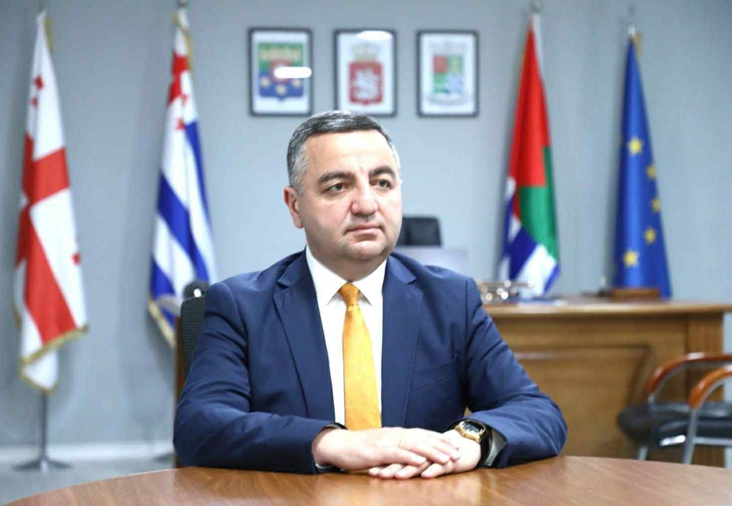 Frontnews image description