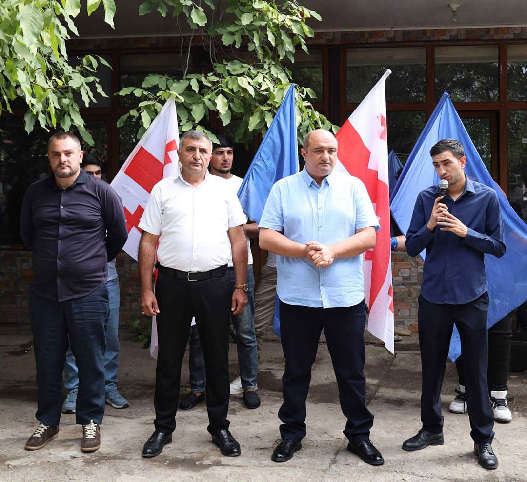 “ქართული ოცნების" ბოლნისის მერობის კანდიდატი ზამურ ჭითანავა ნახიდურში, ხიდიდყურსა და მუხრანაში მოსახლეობას შეხვდა