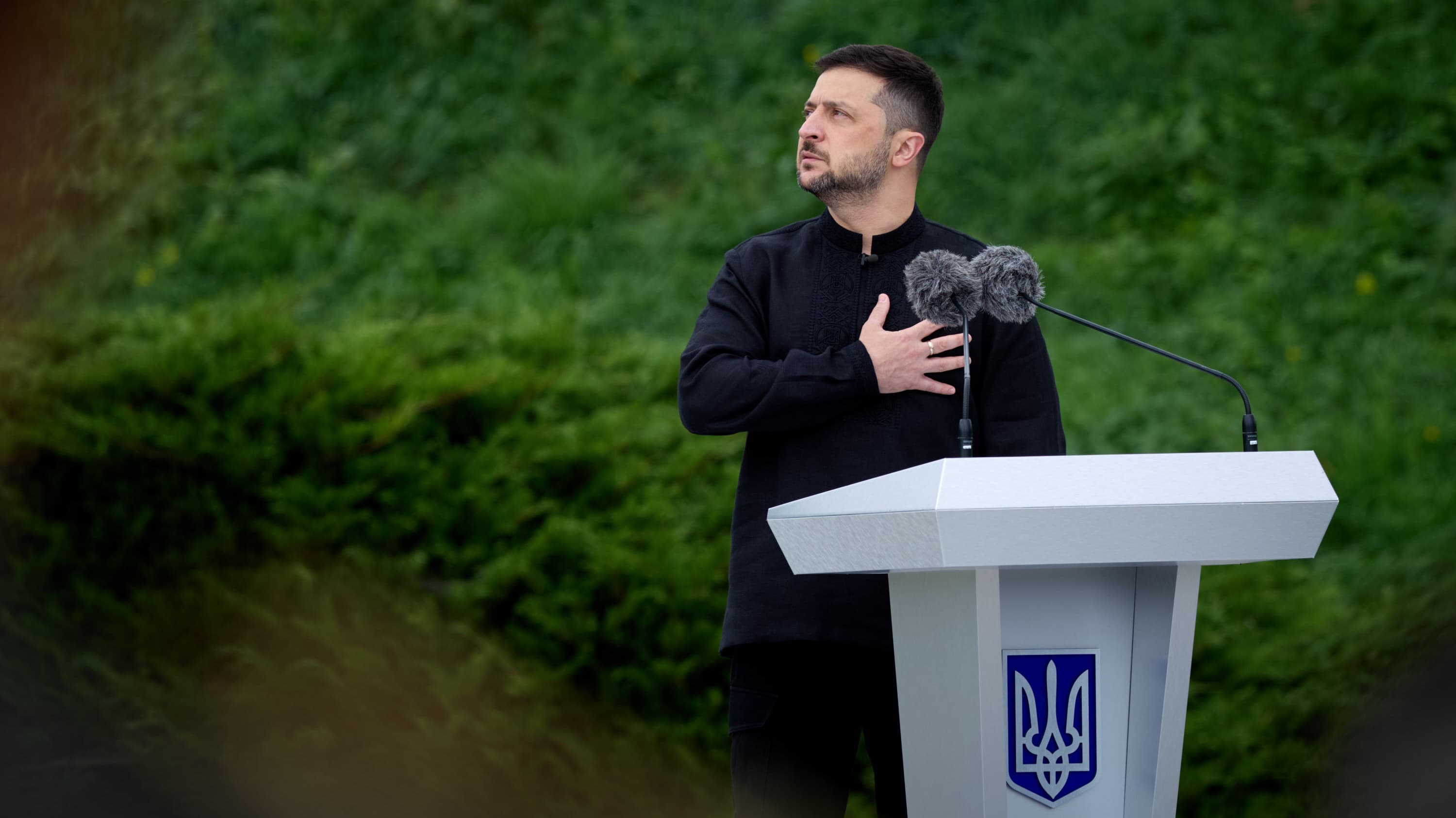 Volodymyr Zelenskyy speaking at the National Flag Day.