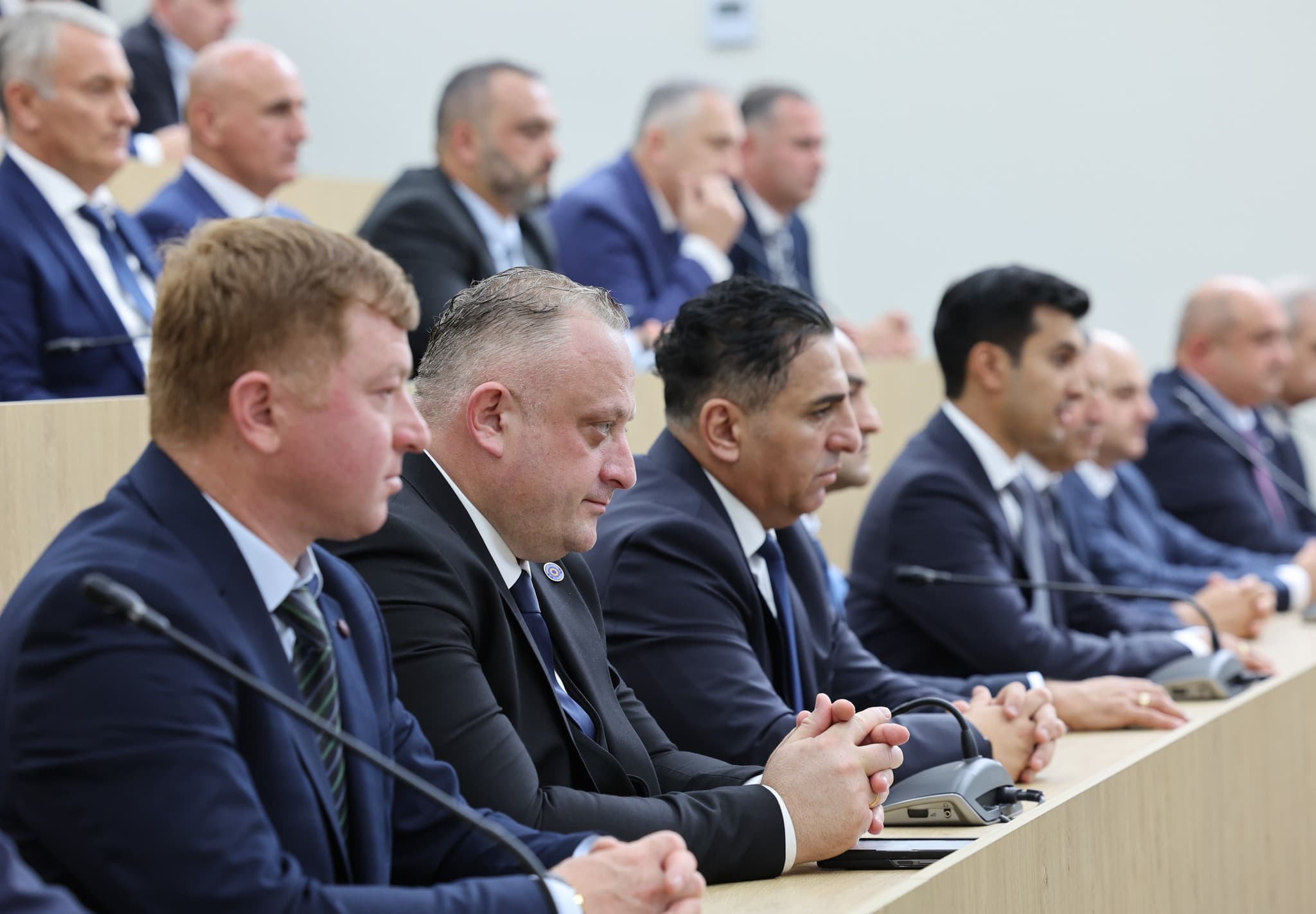 Frontnews image description