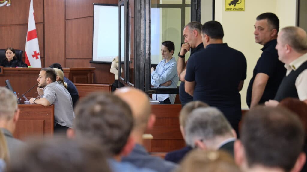 Frontnews image description