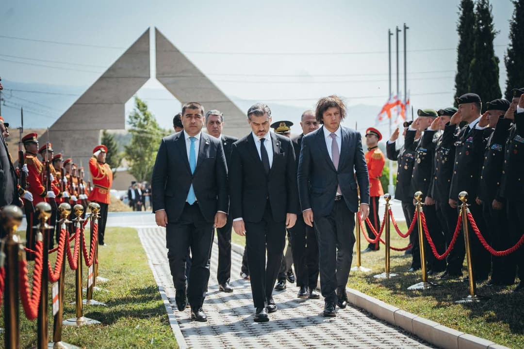 შალვა პაპუაშვილი - ეს დღე, ერთი მხრივ, ჩვენი გმირების მოგონების და მეორე მხრივ, მომავალზე დაფიქრების დღეა