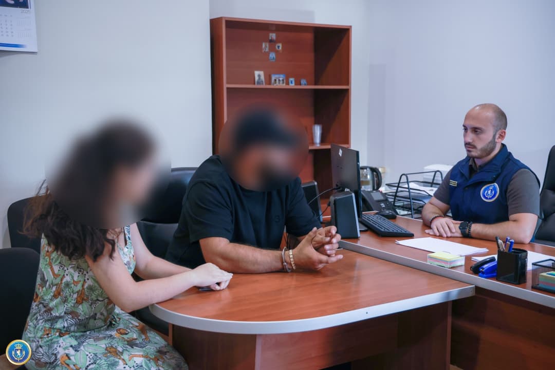 ყალბი ქართული მართვის მოწმობის დამზადება-გასაღების ფაქტზე ერთი პირი დააკავეს