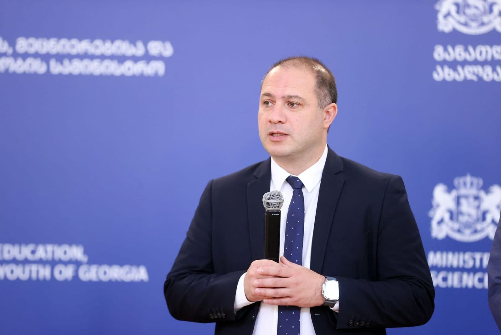 Frontnews image description