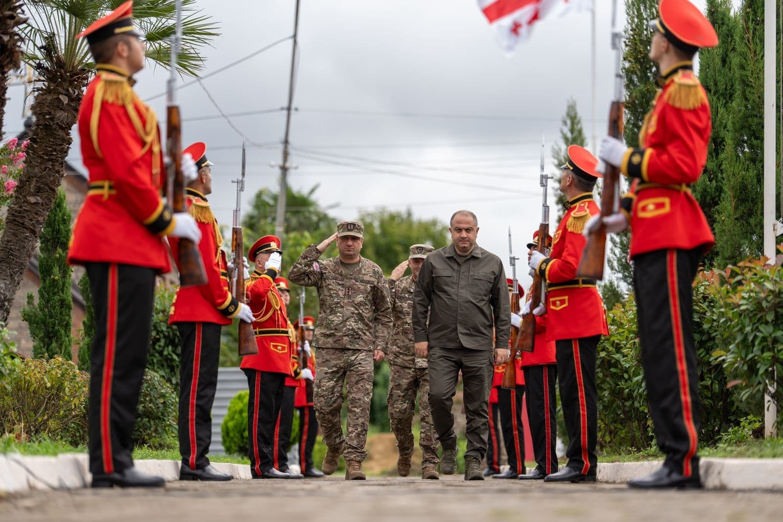 Frontnews image description