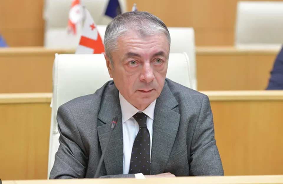 თენგიზ შარმანაშვილი - ეს არ იყო, ქართულ სახელმწიფოს რომ უჩიოდა და მილიარდ დოლარზე გაცილებით მეტს ართმევდა? ეს ზრუნავდა სახელმწიფოზე ოდესმე?