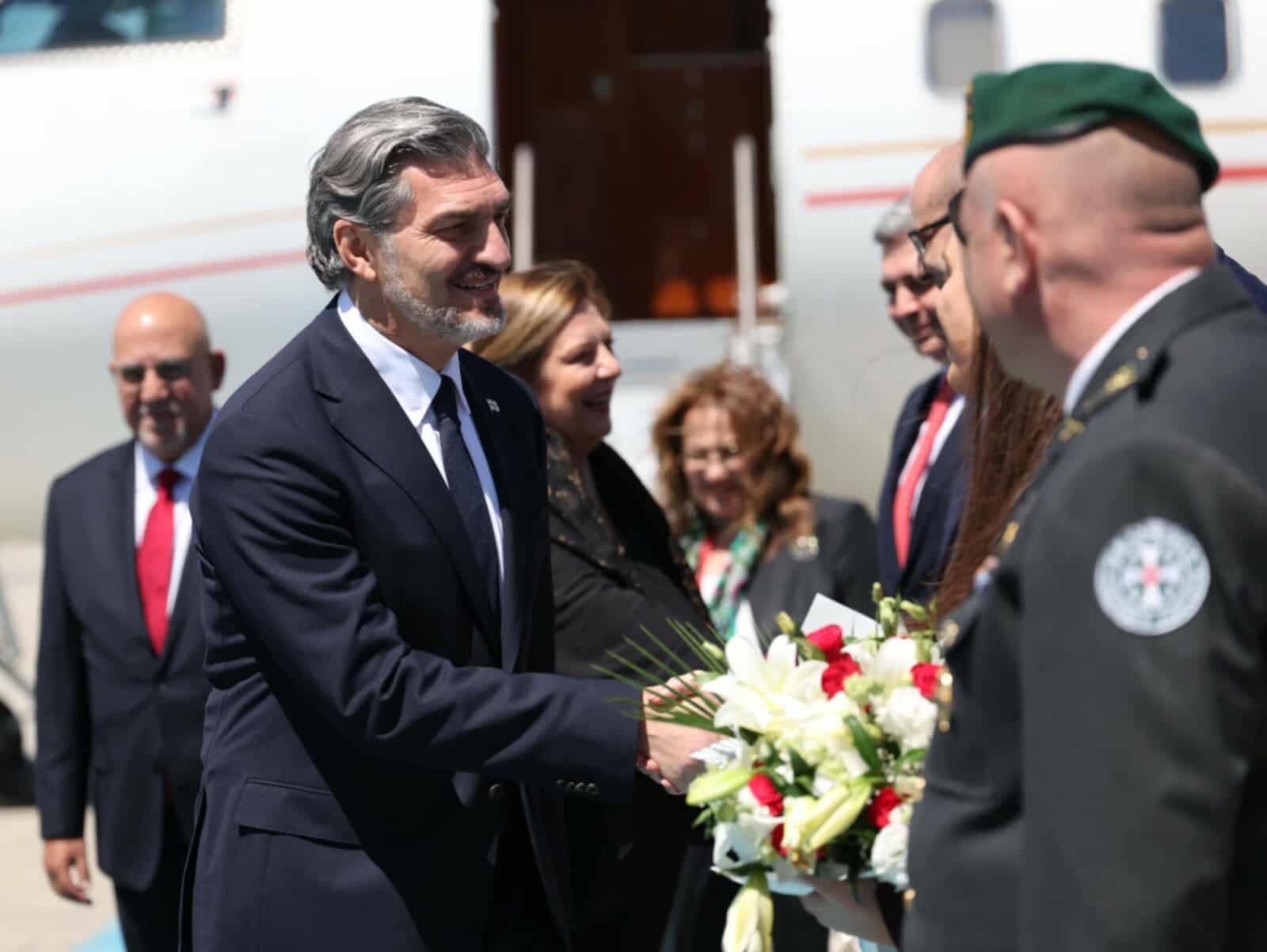 Frontnews image description