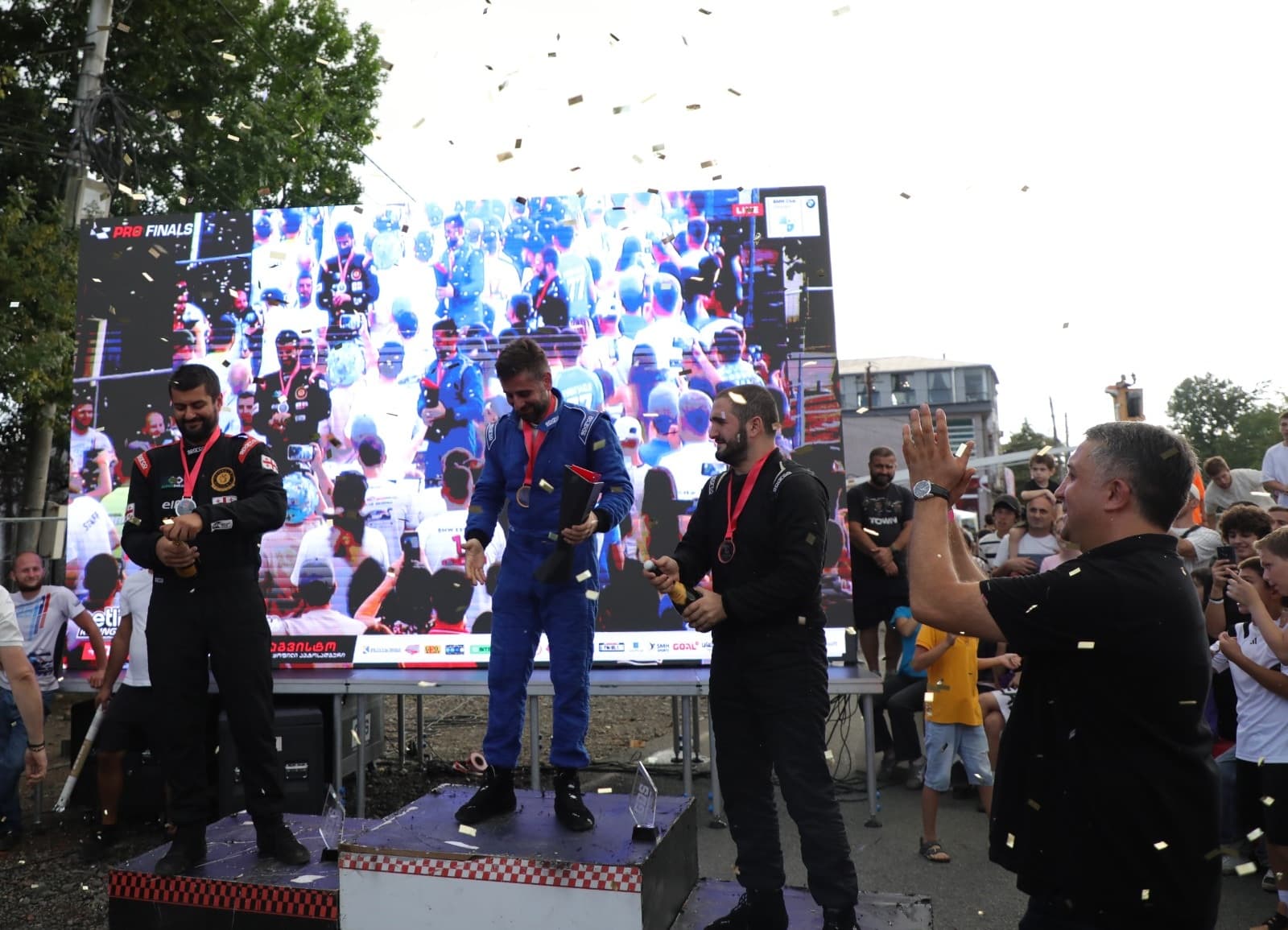 Frontnews image description