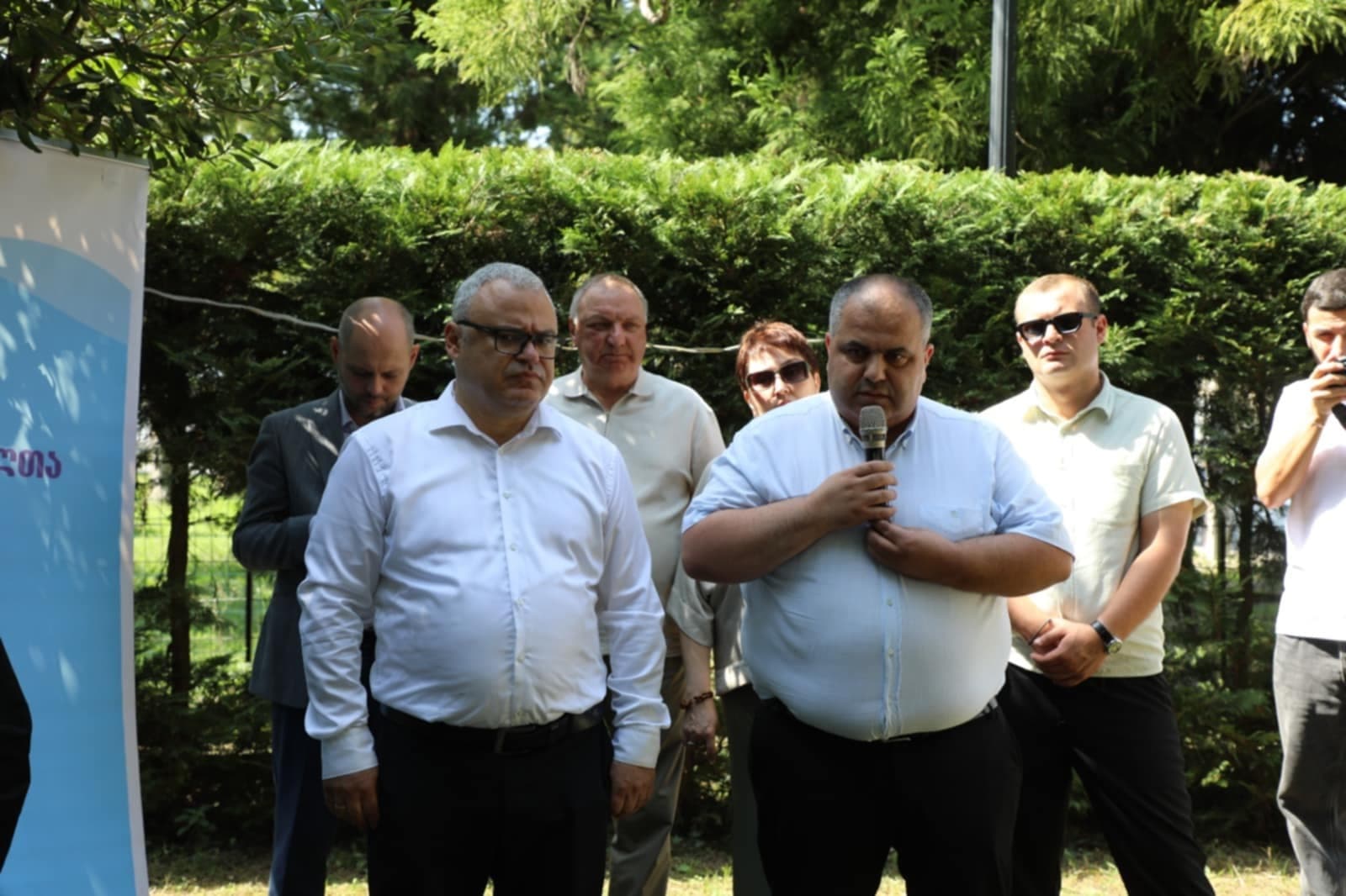 Frontnews image description