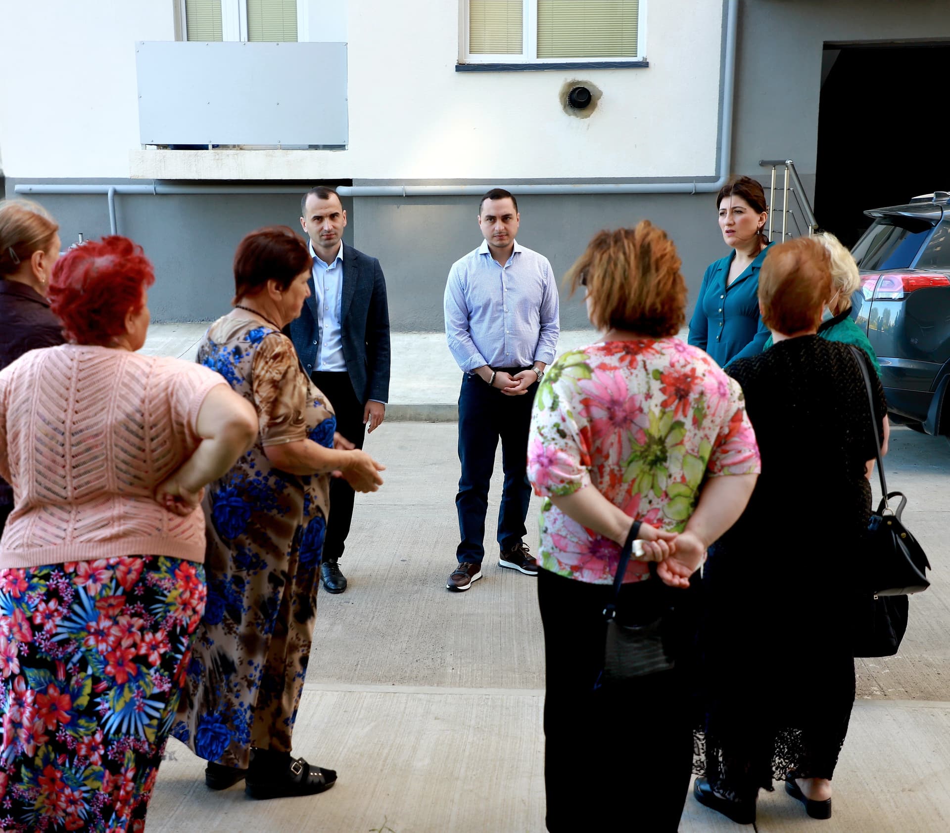 Frontnews image description