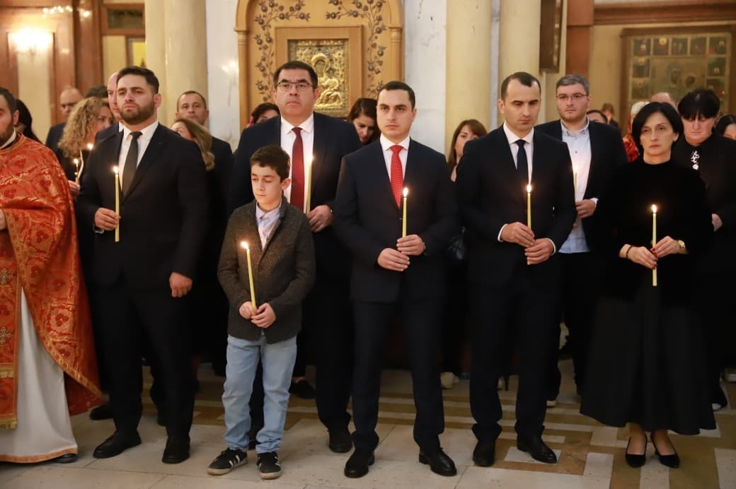 სამების საკათედრო ტაძარში აფხაზეთის შეიარაღებული კონფლიქტის დროს დაღუპულთა სულების მოსახსენებელი პანაშვიდი გადაიხადეს