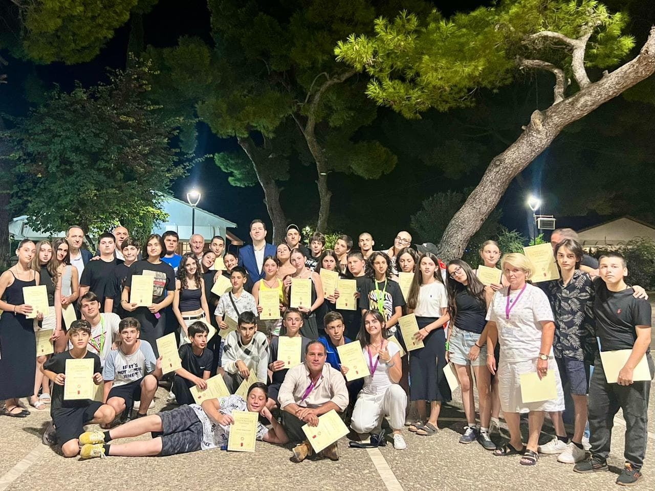 Frontnews image description