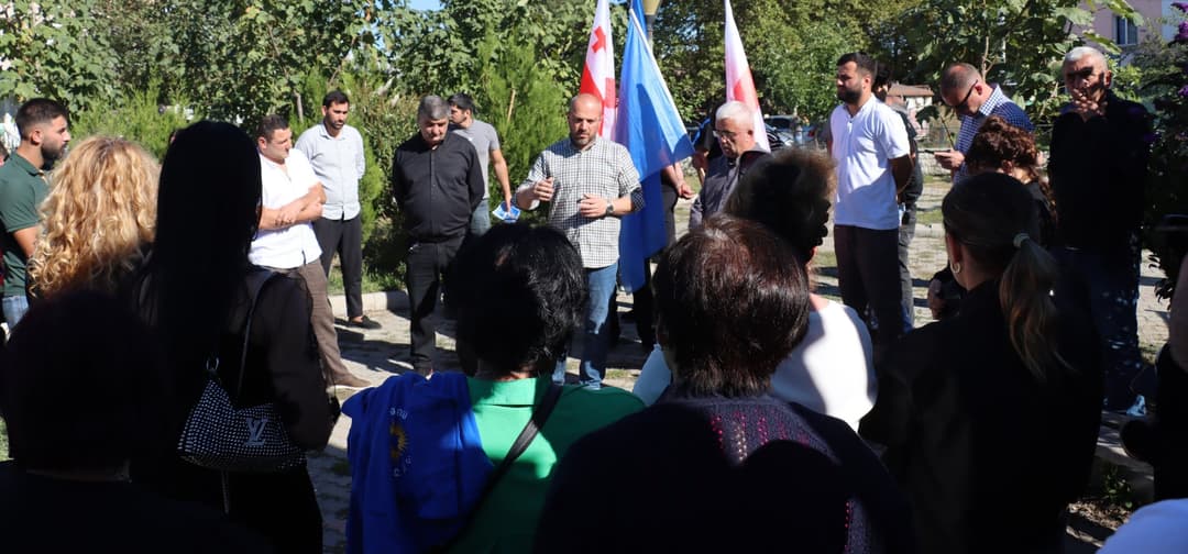 გორის მერობის კანდიდატმა “ქართული ოცნებიდან” კონსტანტინე ბუზალაძემ კარალეთის თემში მაჟორიტარობის კანდიდატი წარადგინა