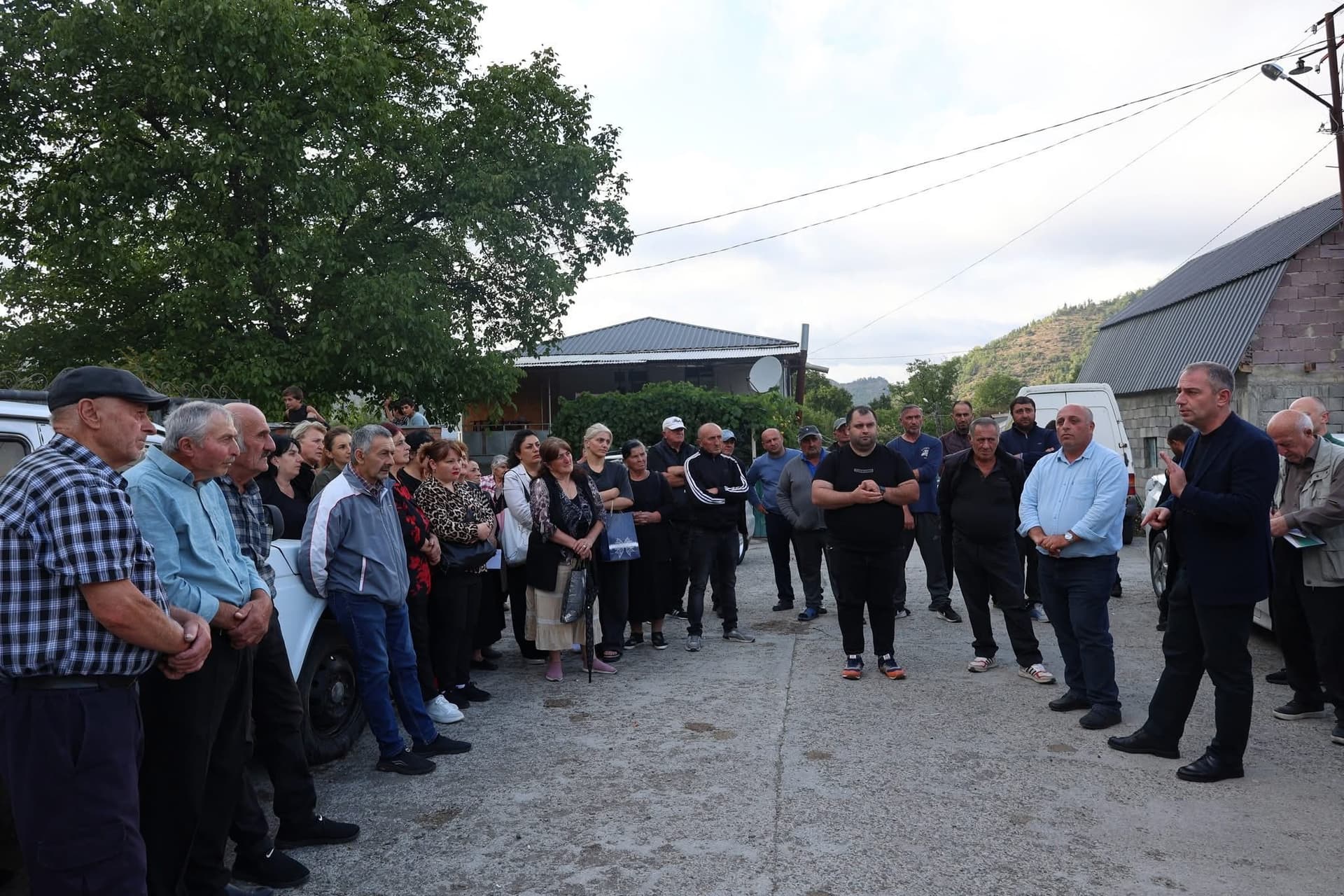 Frontnews image description