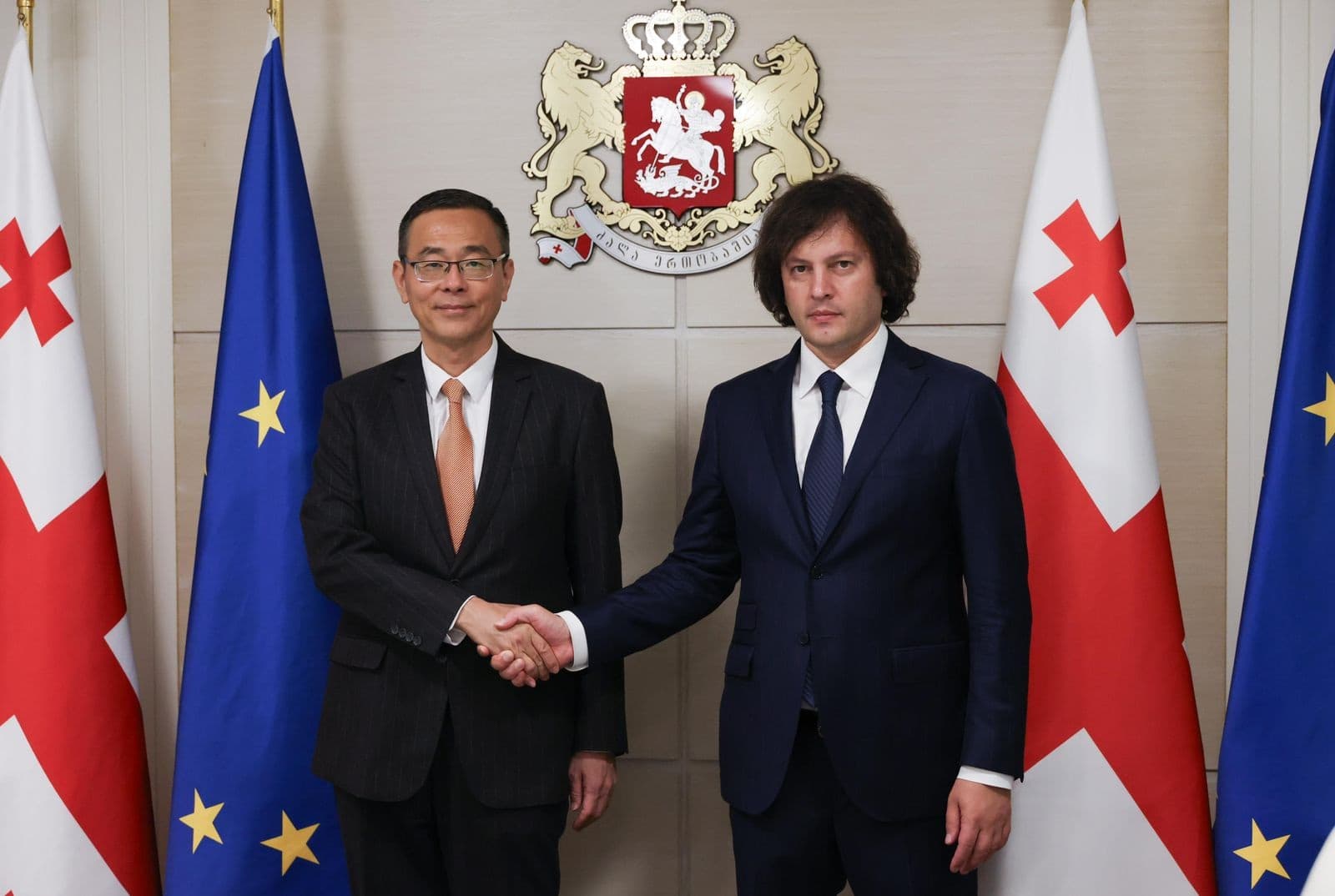 Frontnews image description