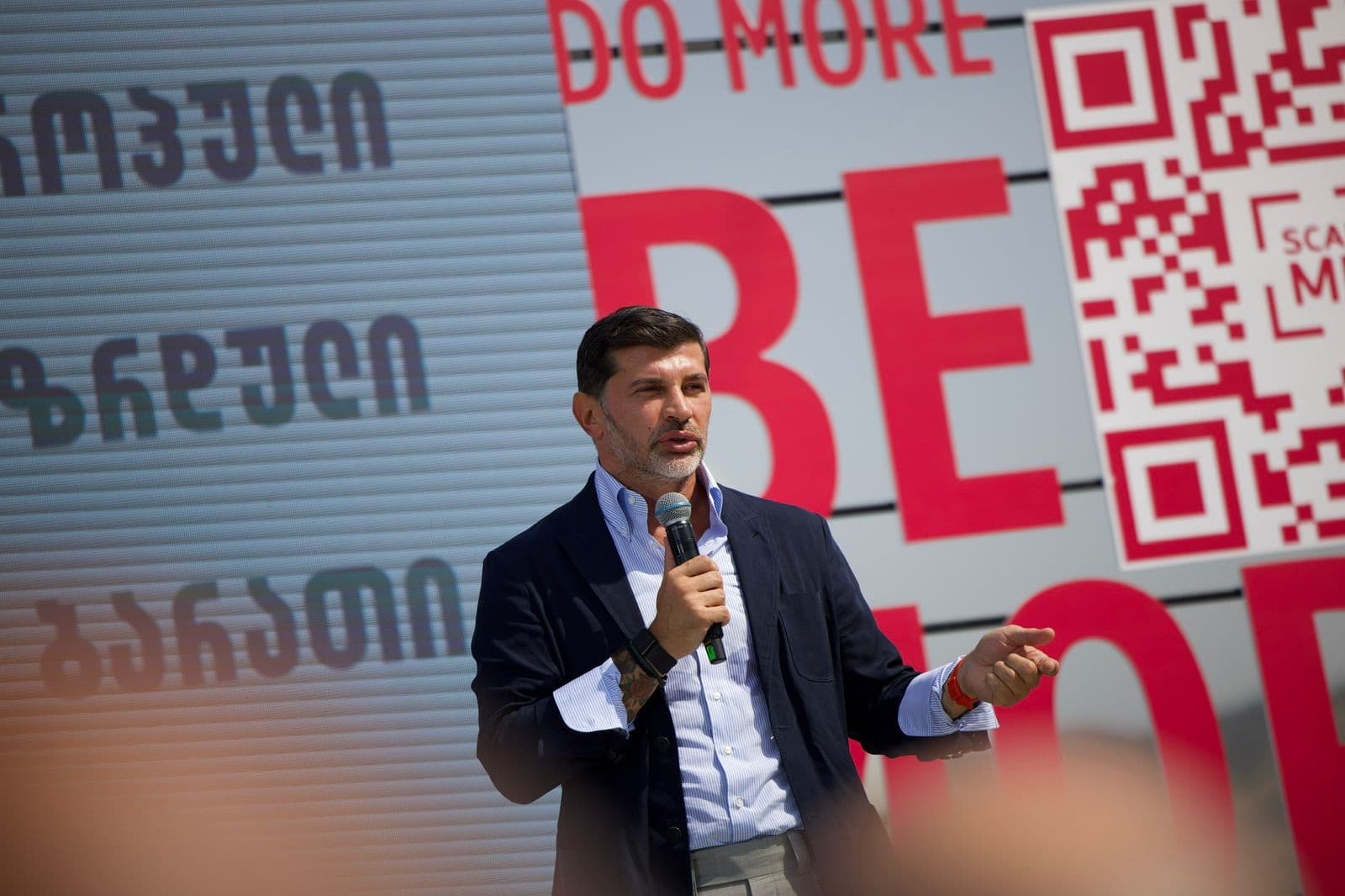 Frontnews image description