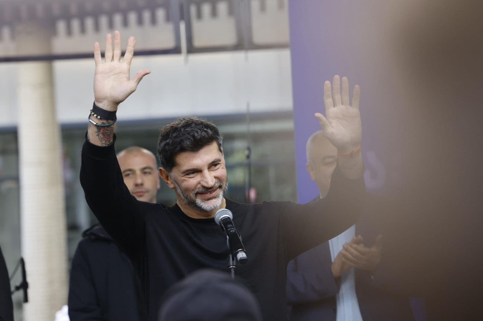 Frontnews image description