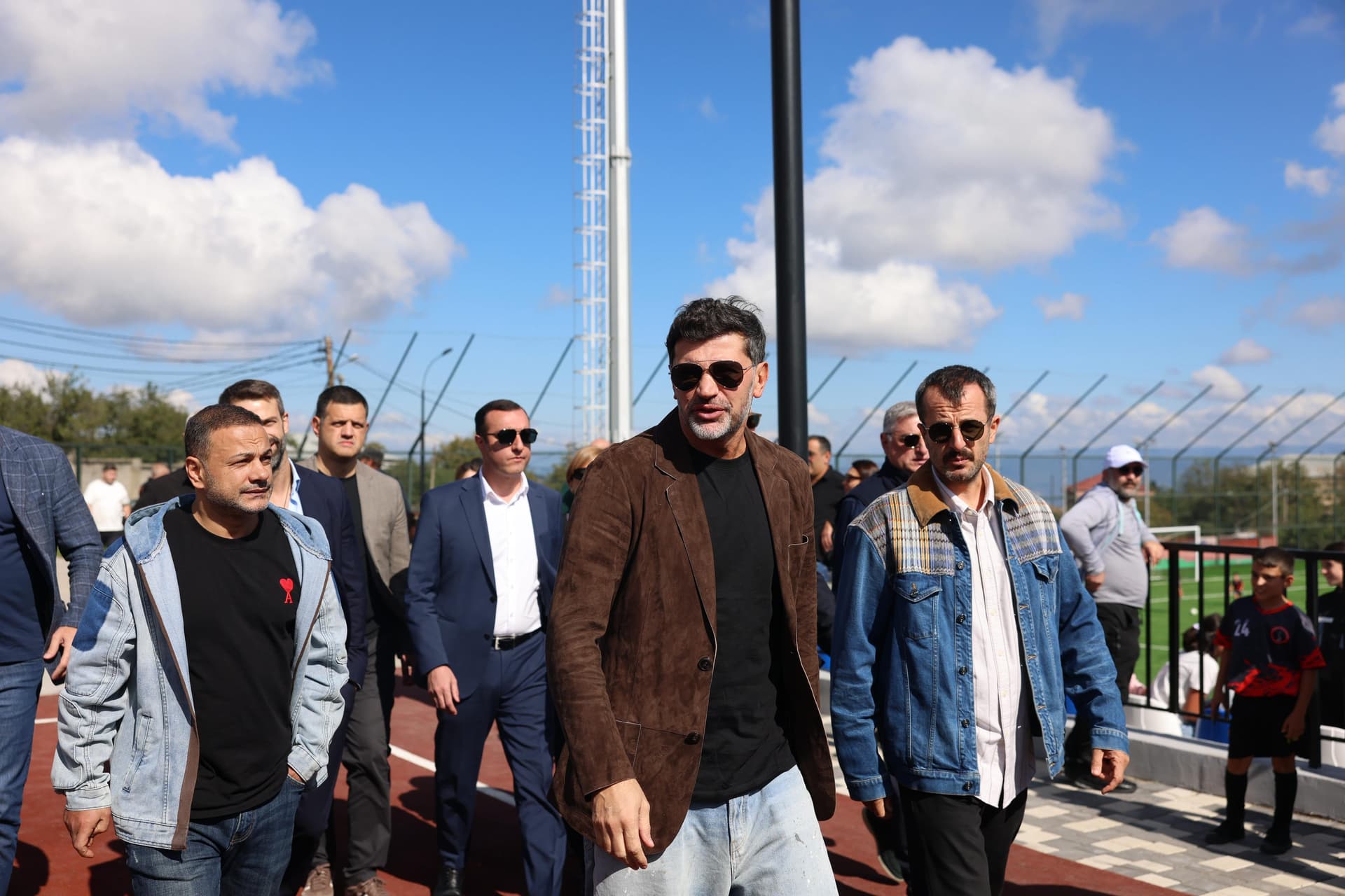 Frontnews image description