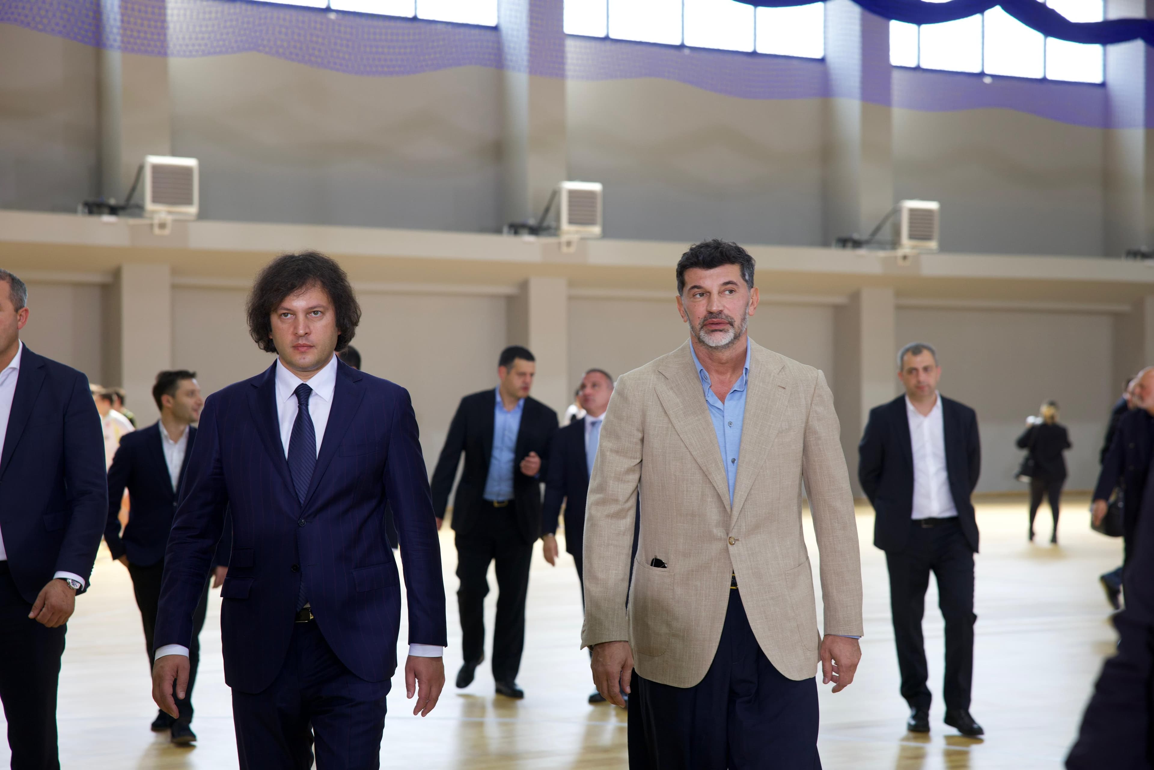 Frontnews image description