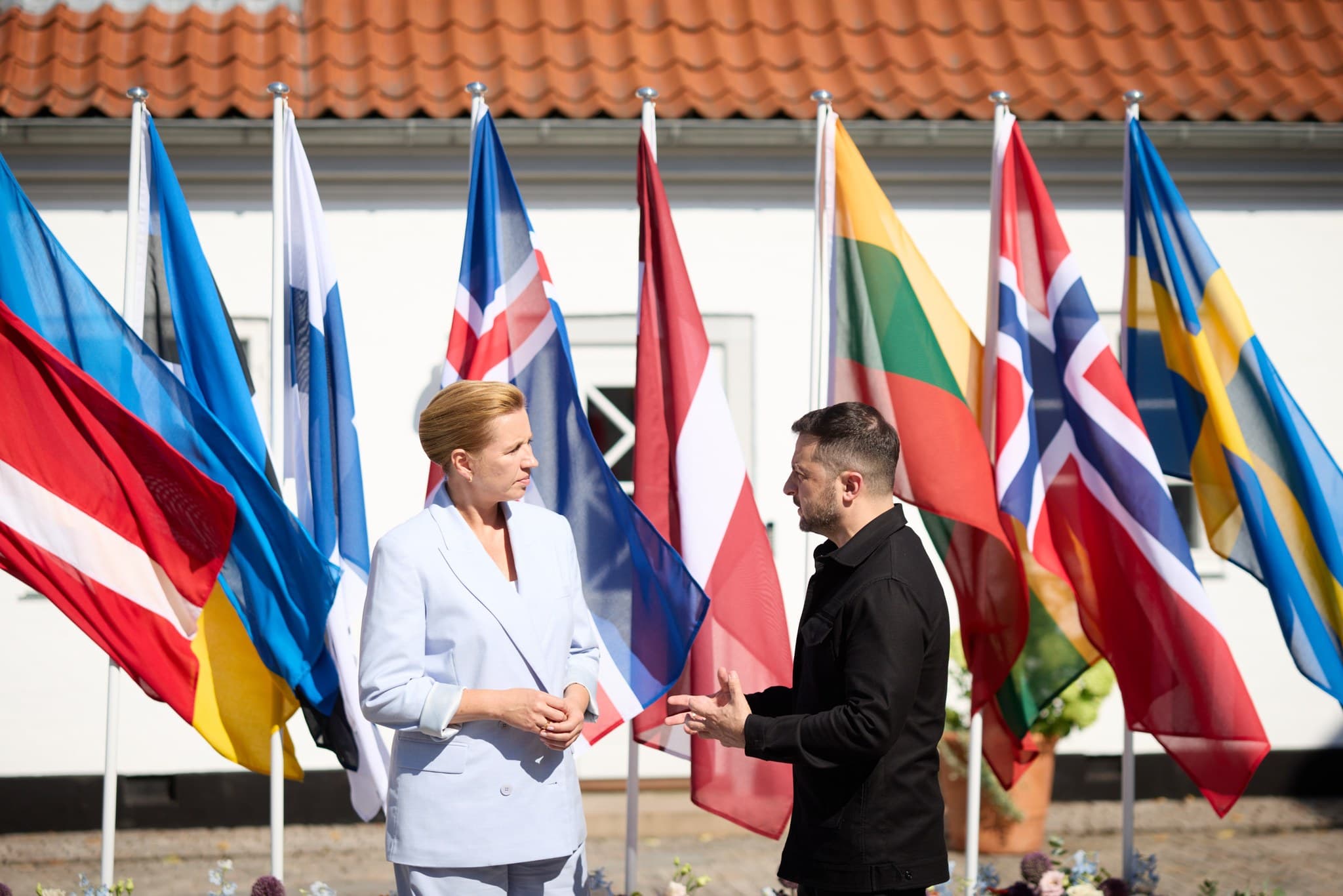 Frontnews image description