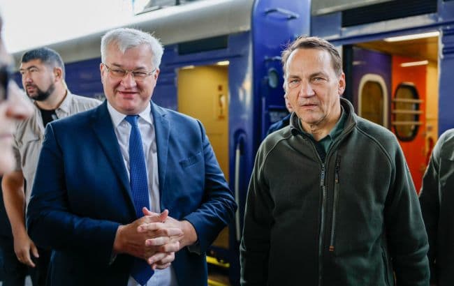 კიევში პოლონეთის საგარეო საქმეთა მინისტრი და პრინცი ჰარი ჩავიდნენ