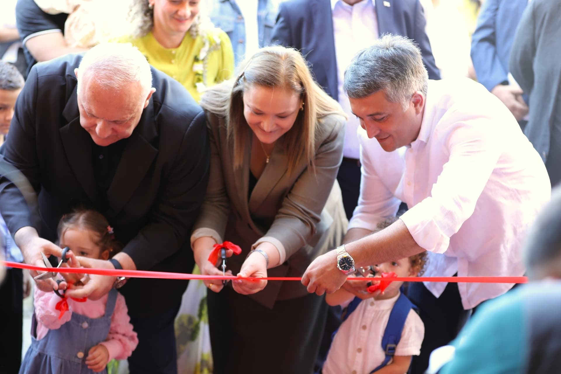 The kindergarten was built by the Municipal Development Fund at a cost of 3,675,232 GEL