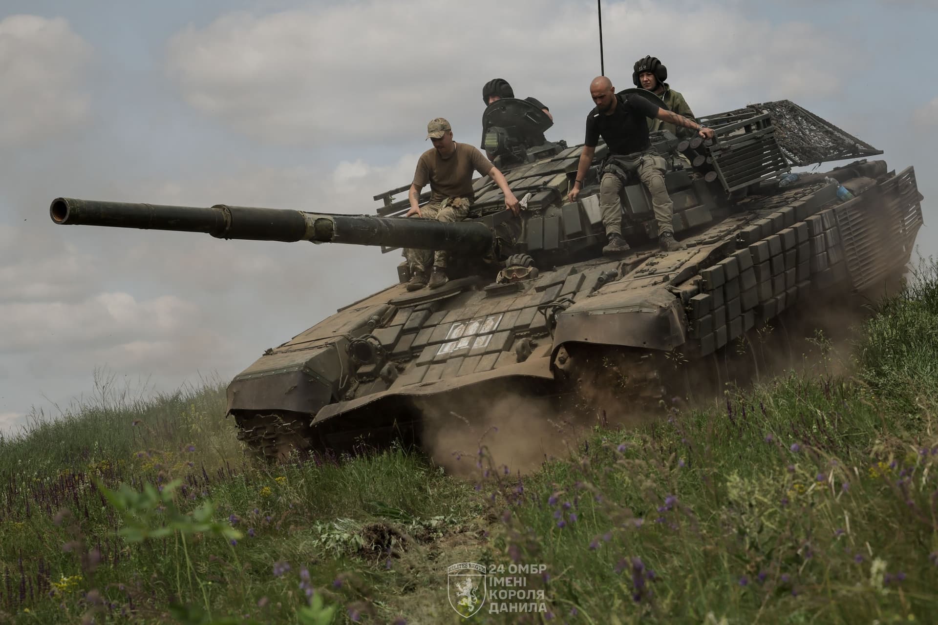 Frontnews image description