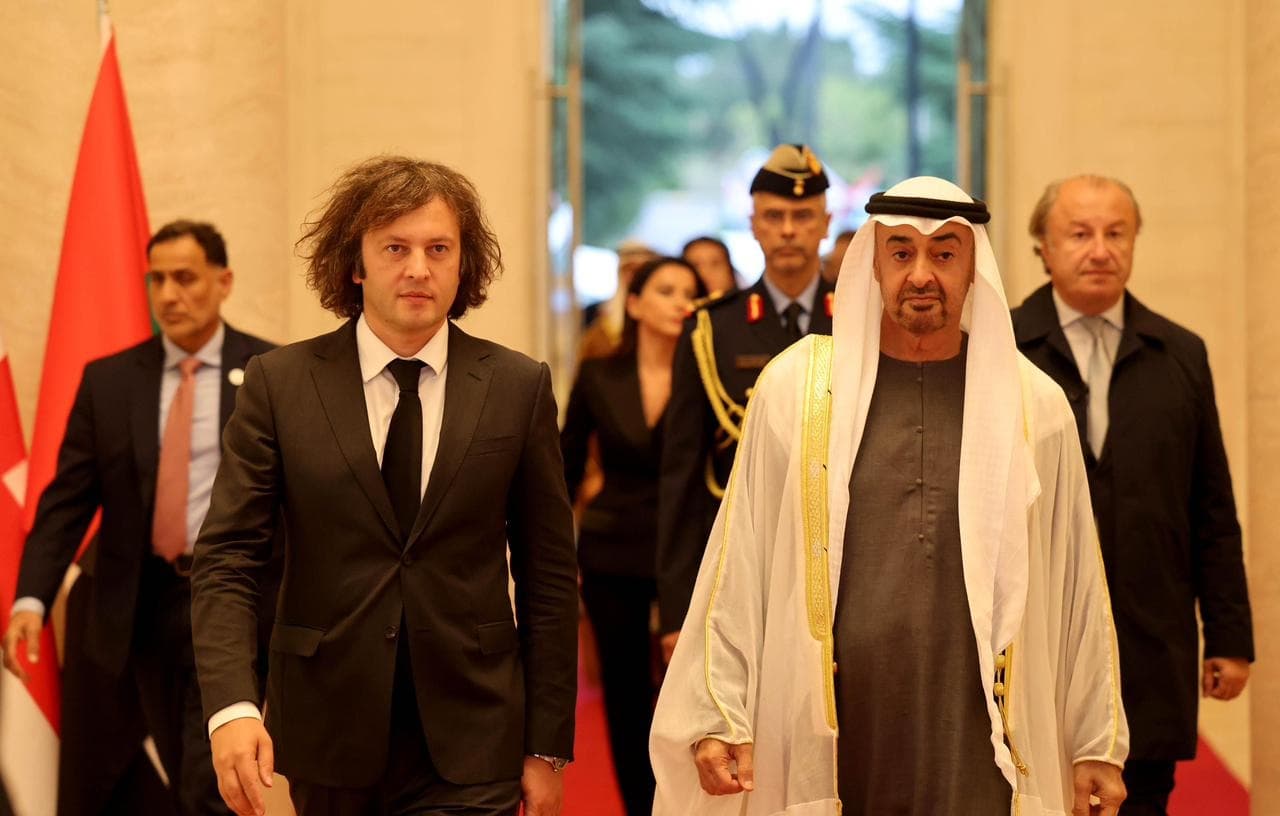 Frontnews image description