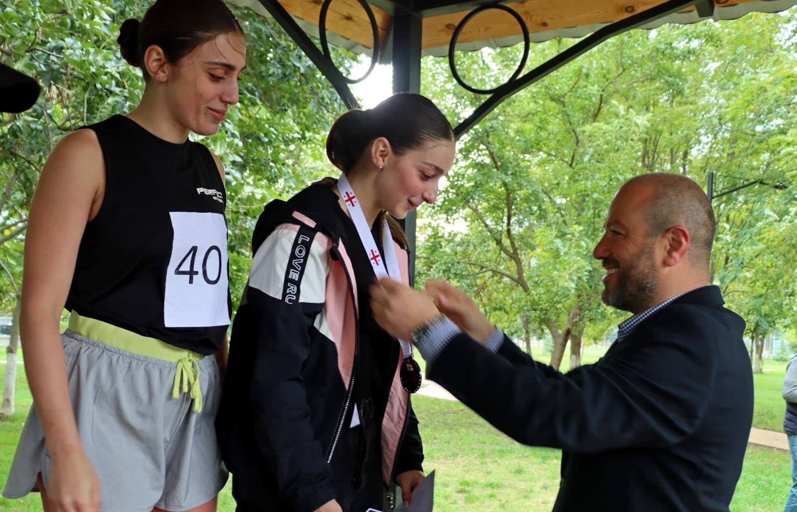 Frontnews image description