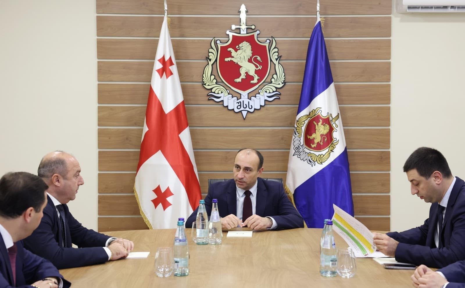 Frontnews image description