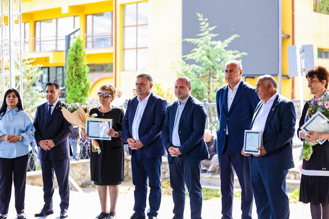 Frontnews image description