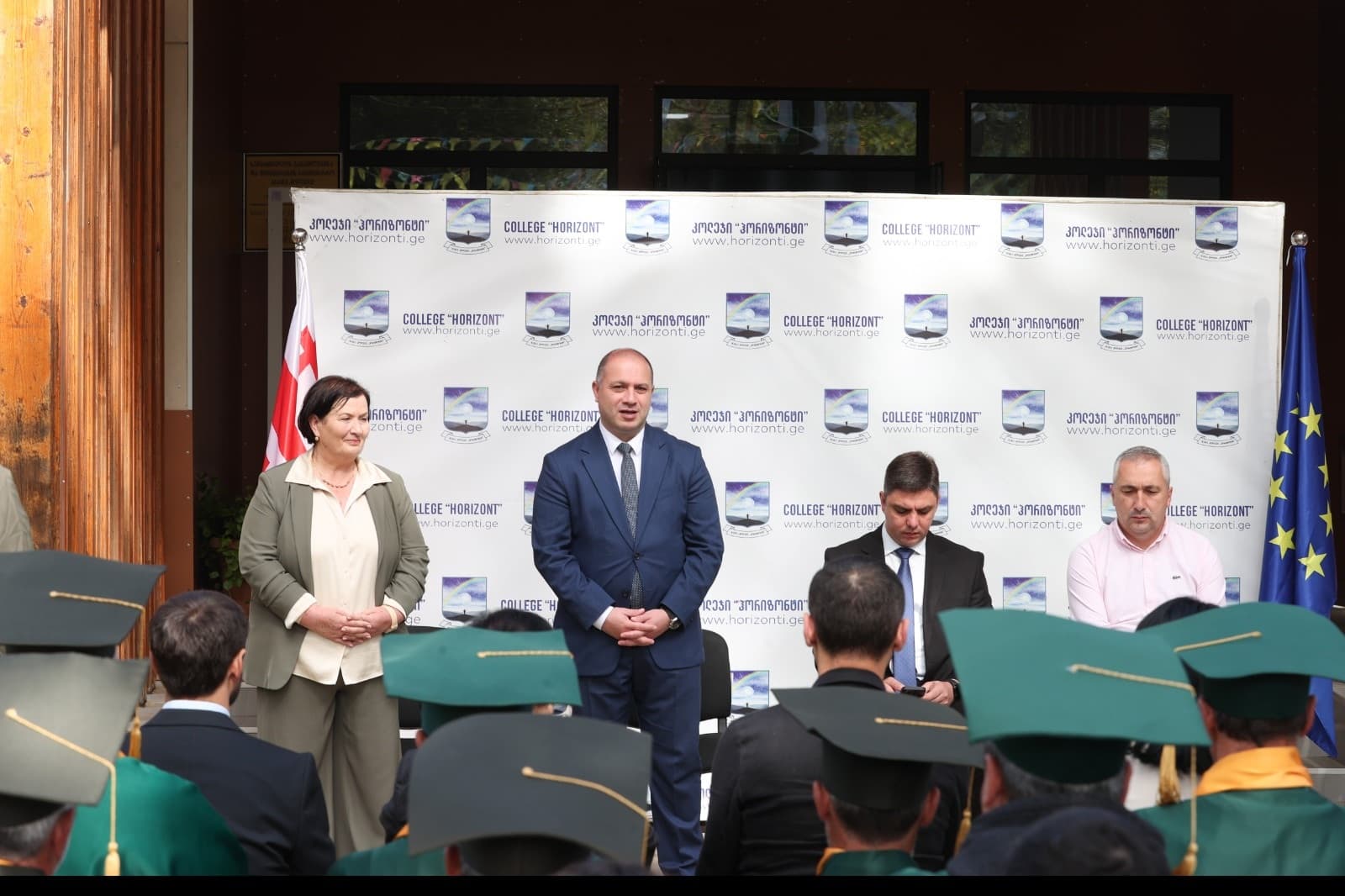 Frontnews image description