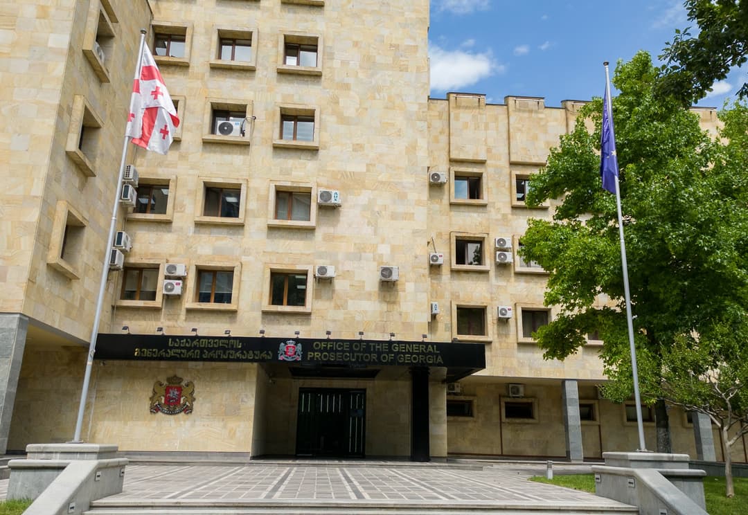 პროკურატურამ არასრულწლოვნის მიმართ განხორციელებულ ძალადობის ფაქტზე ერთ პირს ბრალდება წარუდგინა