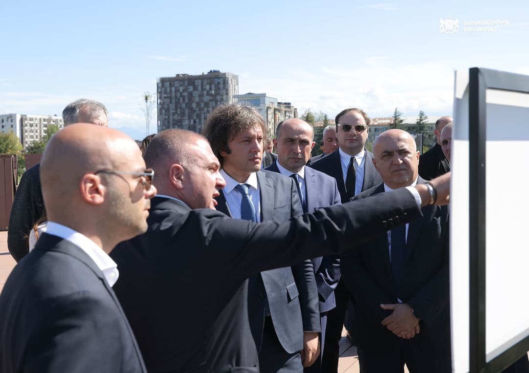 ირაკლი კობახიძემ ქუთაისში ახალი მრავალფუნქციური პარკის პროექტი დაათვალიერა