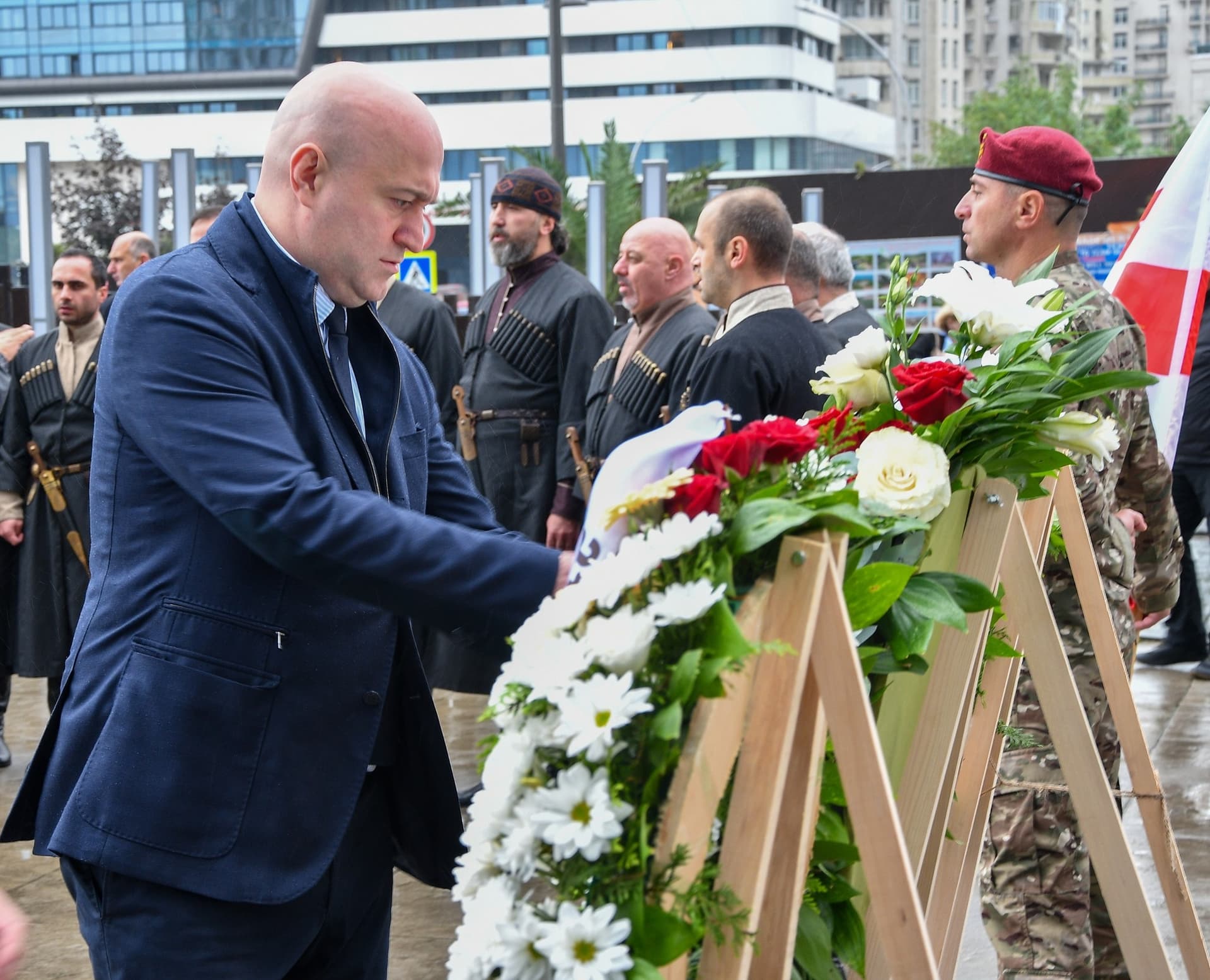 Frontnews image description